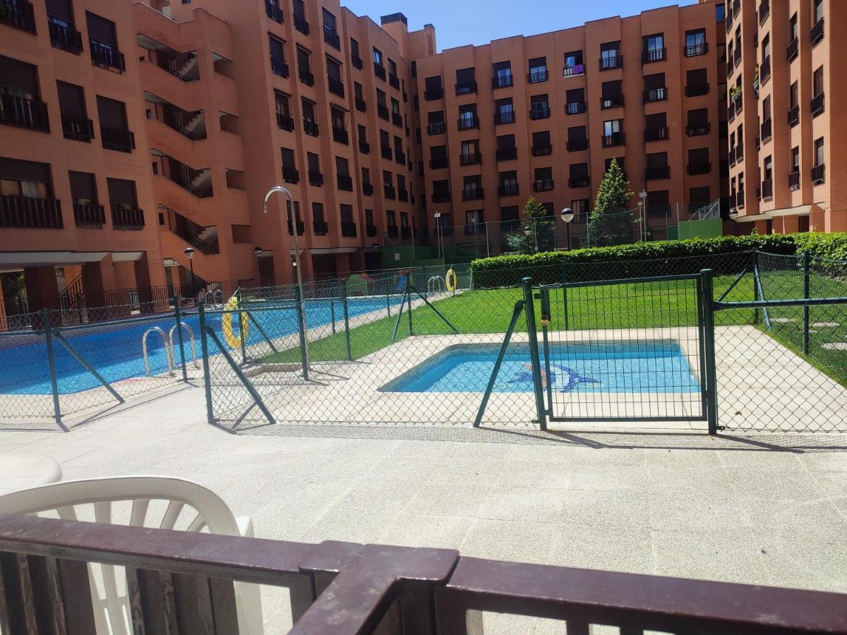 En Madrid, A Unos Minutos Del Aeropuerto Airport Barajas, Plenilunio, Estadio De Futbol Metropolitano, Feria De Madrid, Clinica Navarra Eksteriør billede